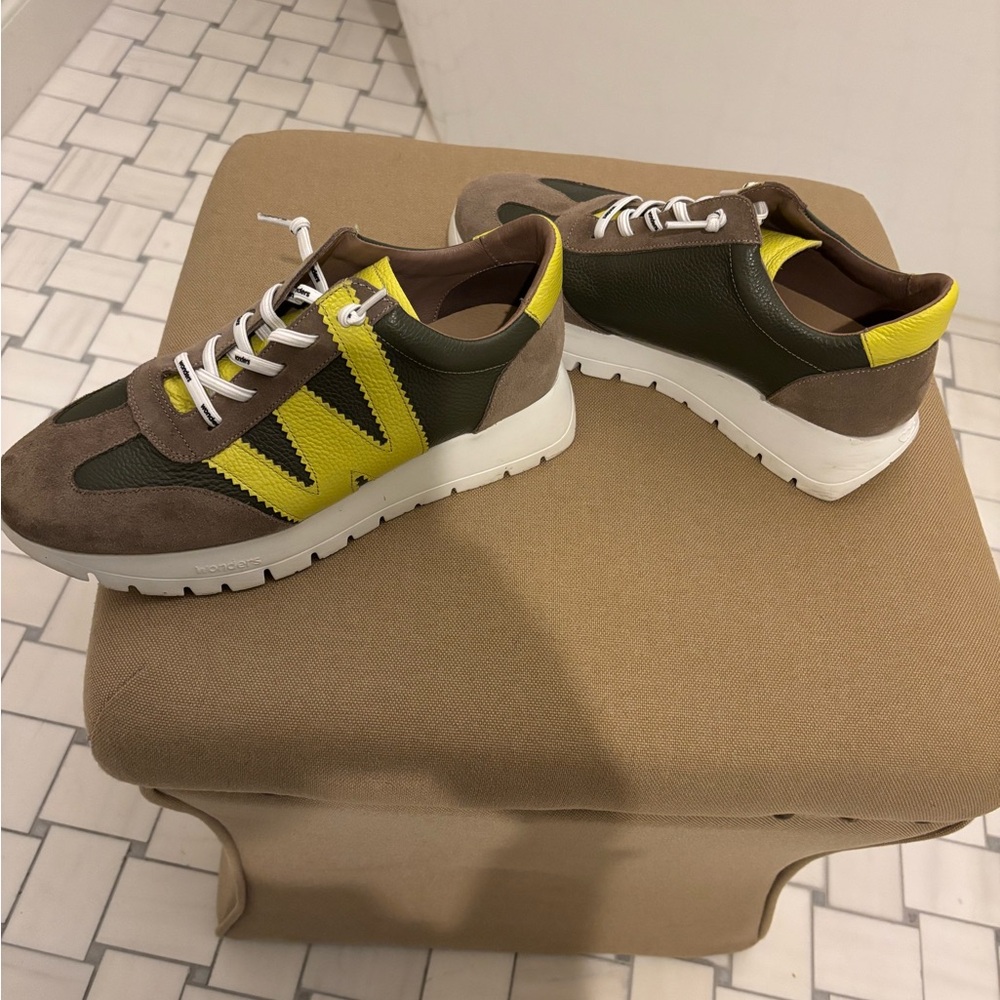 Stylish women’s Wonders Sneakers in Green, and Yellow